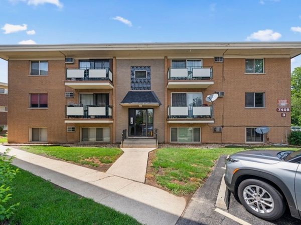 7408 W 111th Street , Unit 303, Worth, IL 60482