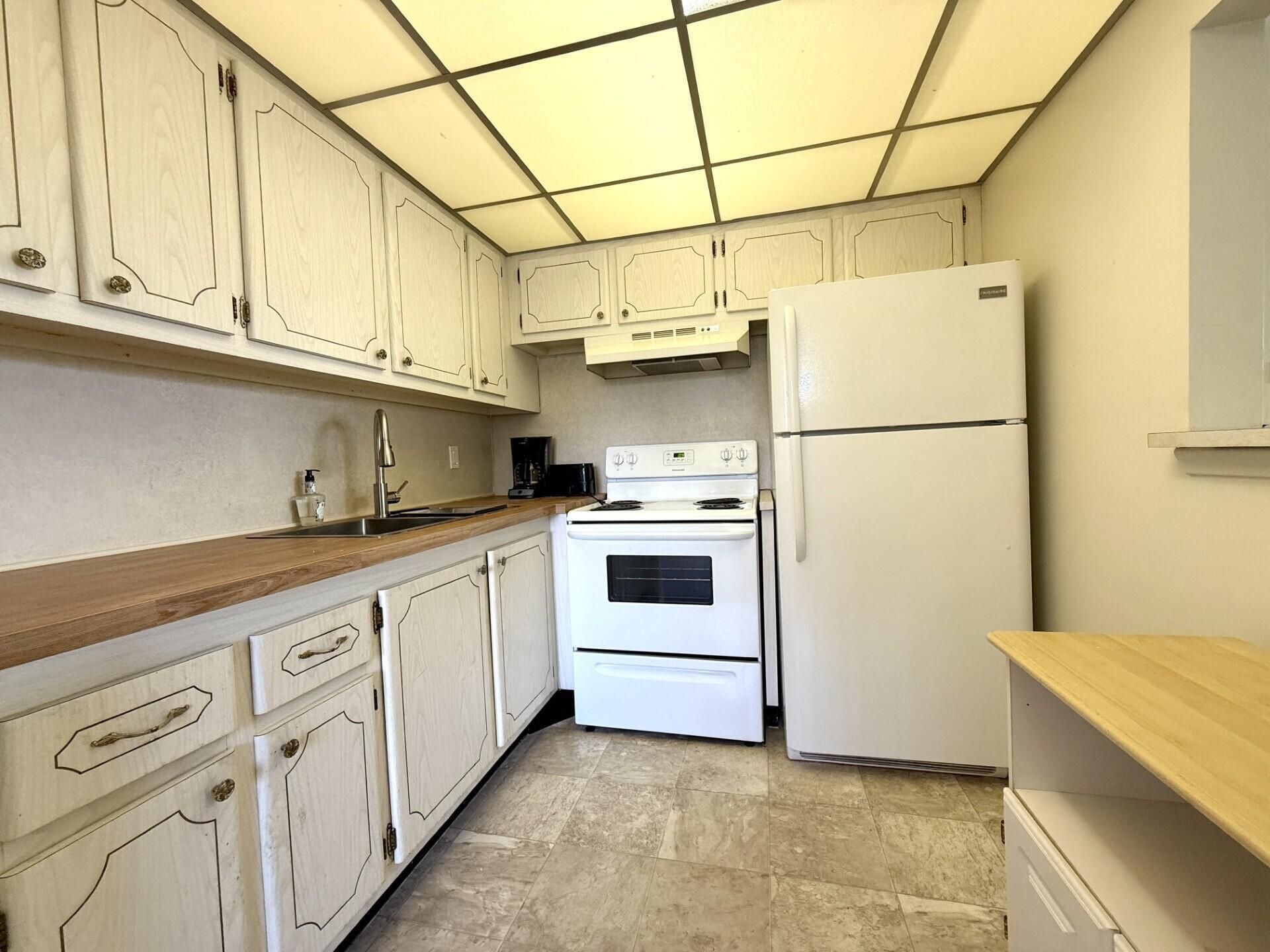 69 Norwich C, Unit 69, West Palm Beach, FL 33417 Photo