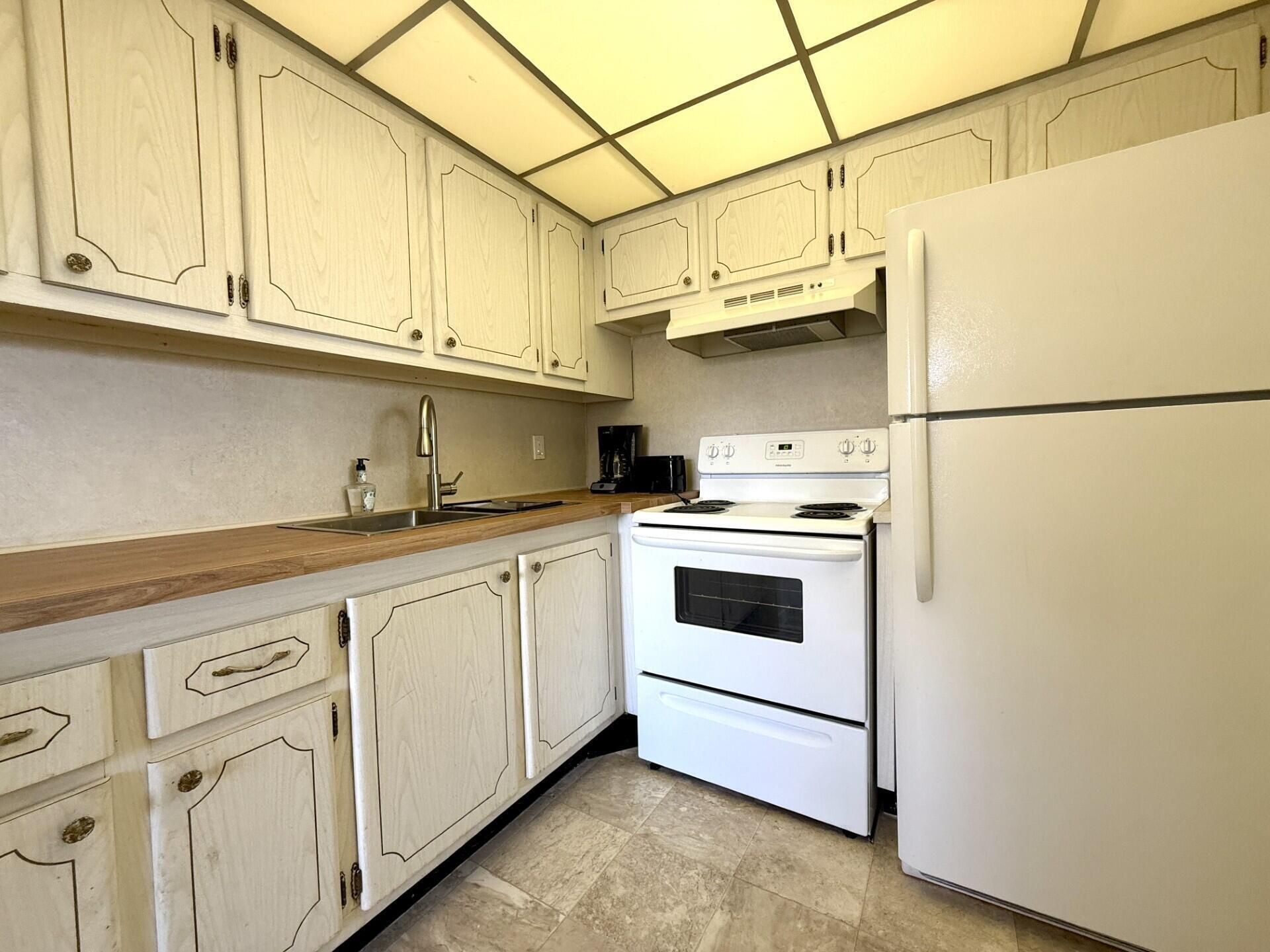 69 Norwich C, Unit 69, West Palm Beach, FL 33417 Photo