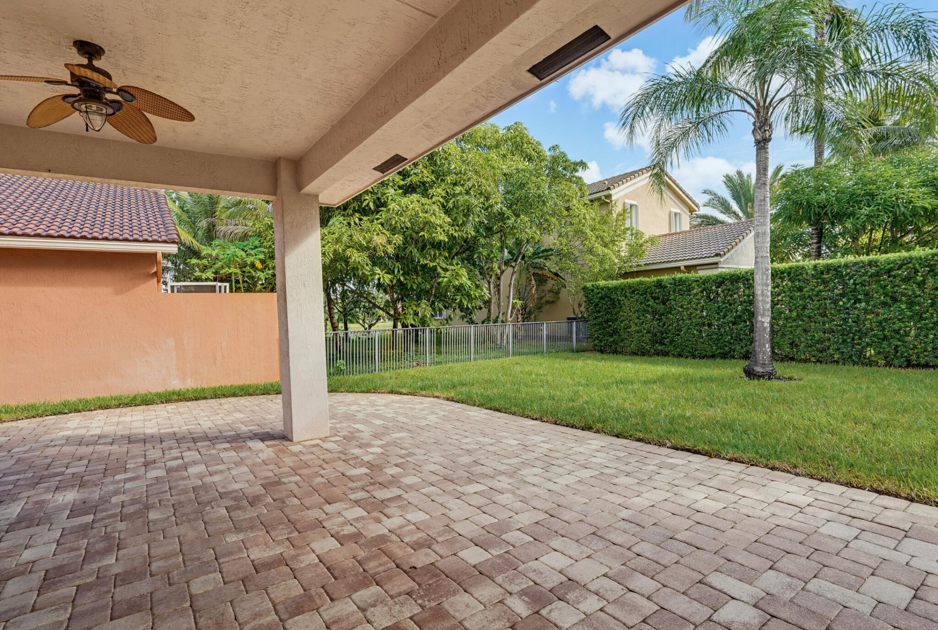 122 Sarona Circle, Royal Palm Beach, FL 33411 Photo