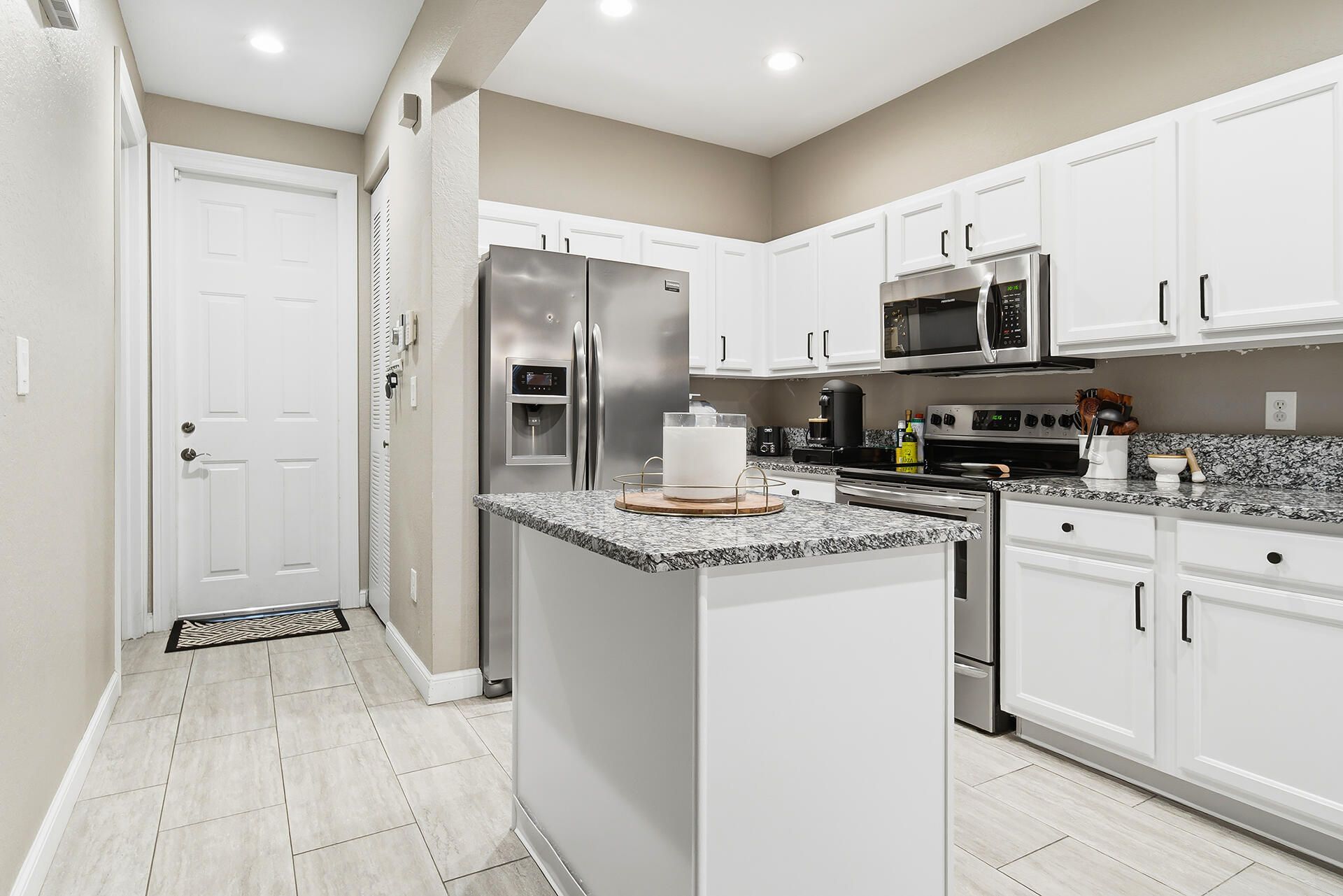 480 Amador Lane, Unit 4, West Palm Beach, FL 33401 Photo