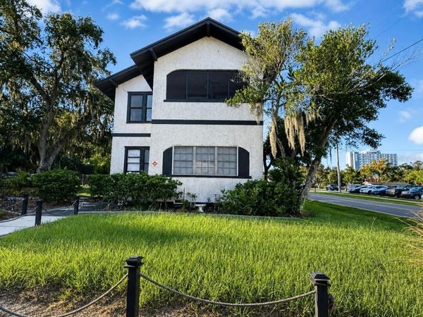 672 AVENUE B NW, WINTER HAVEN, FL 33881