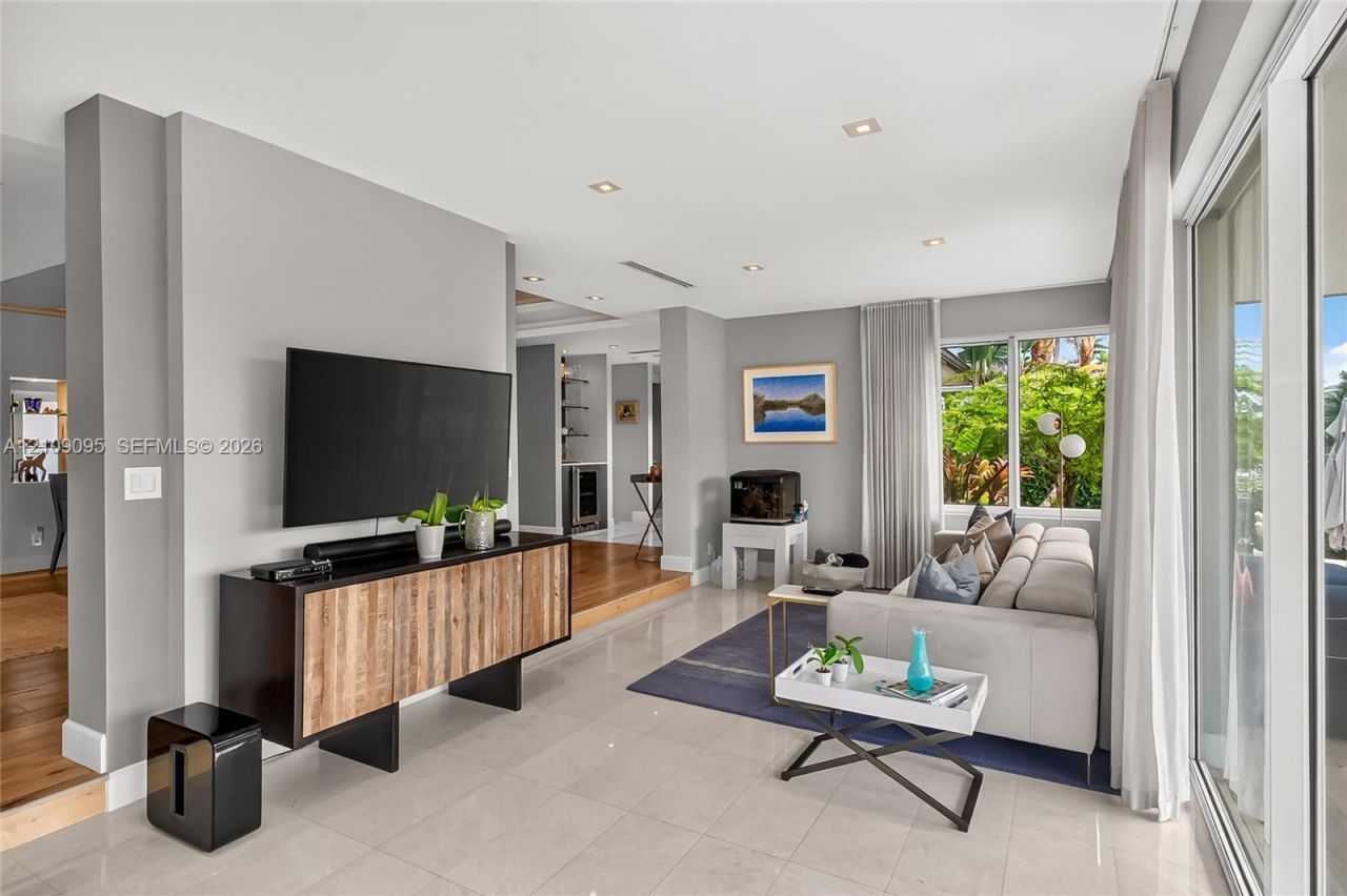 1370 NE 103rd St, Miami Shores, FL 33138 Photo