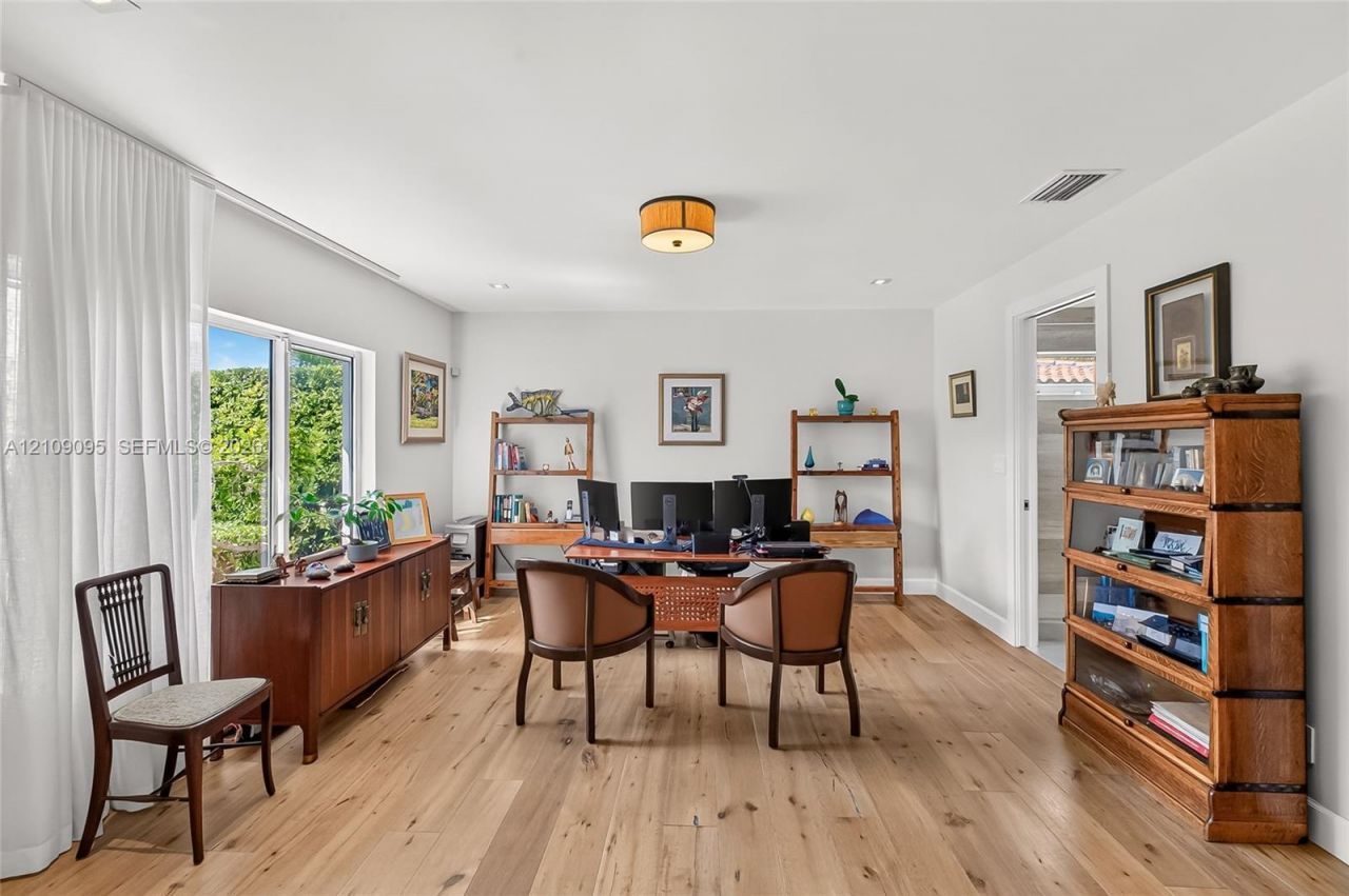 1370 NE 103rd St, Miami Shores, FL 33138 Photo