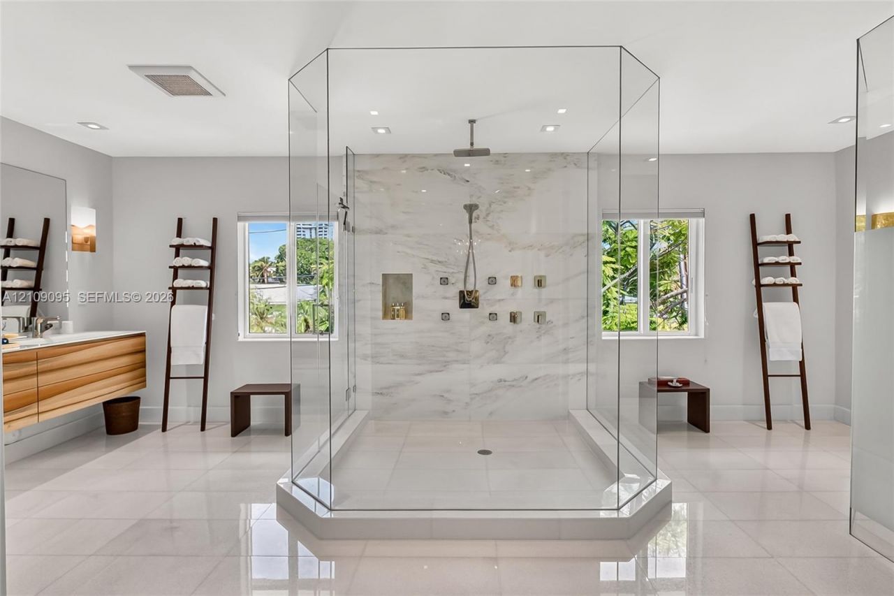 1370 NE 103rd St, Miami Shores, FL 33138 Photo