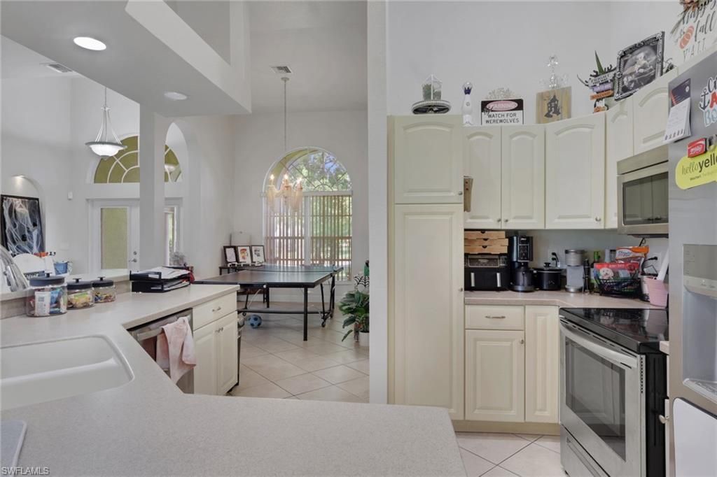 3401 SW 25th Pl , Cape Coral, FL 33914 Photo