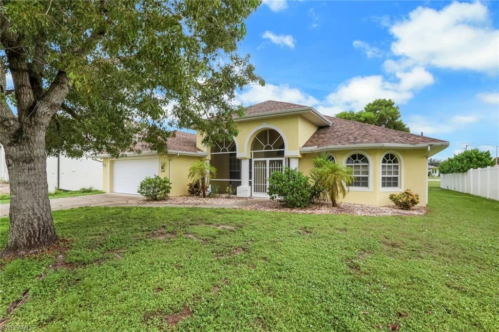 3401 SW 25th Pl , Cape Coral, FL 33914 Photo