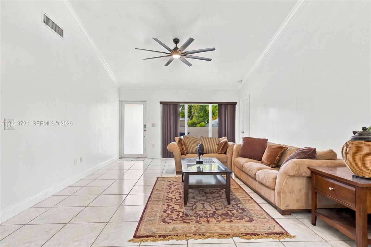 10340 SW 208th Ln , Cutler Bay, FL 33189 Photo
