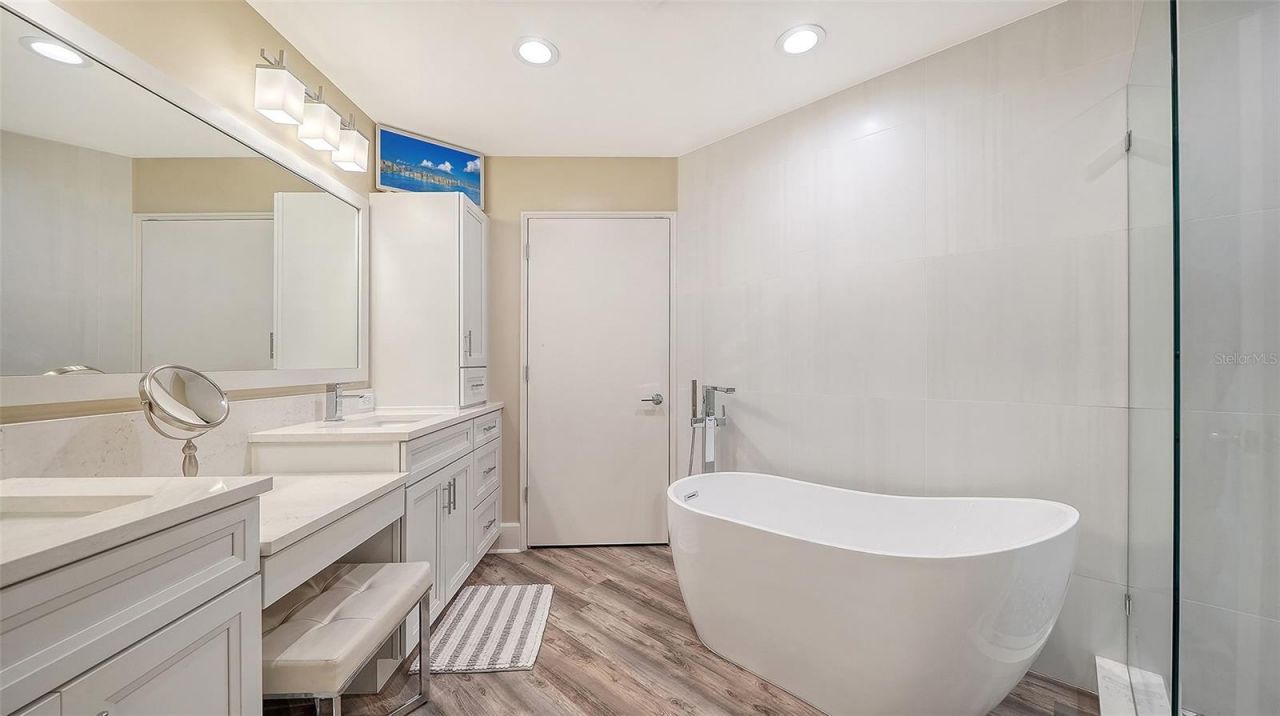 3070 Grand Bay Boulevard , Unit 645, Longboat Key, FL 34228 Photo