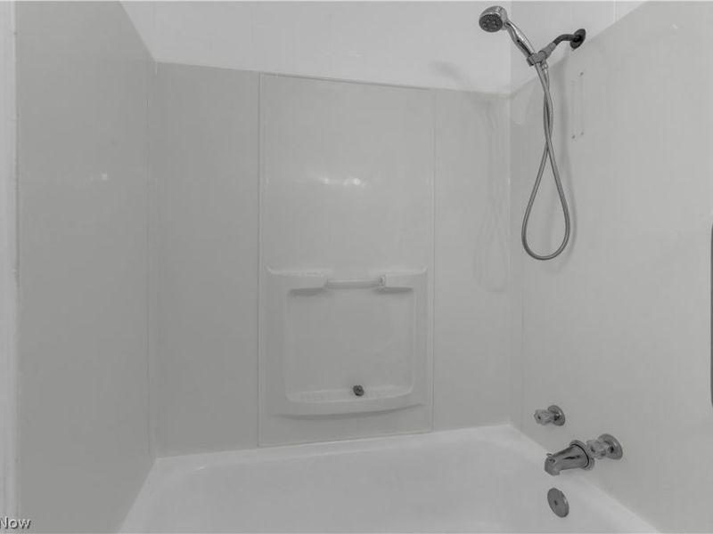 6470 Aylesworth Drive , Parma Heights, OH 44130 Photo 17