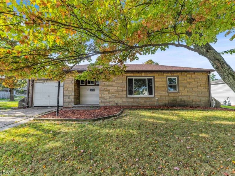 6470 Aylesworth Drive , Parma Heights, OH 44130 Photo 2