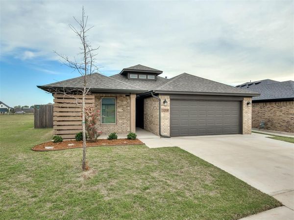 3208 Gunnison River Drive, Yukon, OK 73069