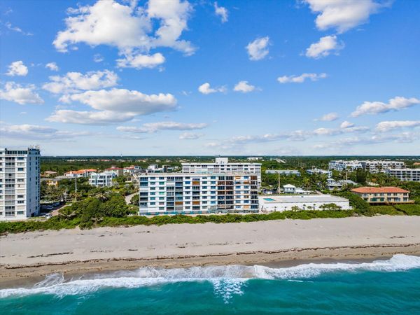 900 Ocean Drive, Unit 505, Juno Beach, FL 33408