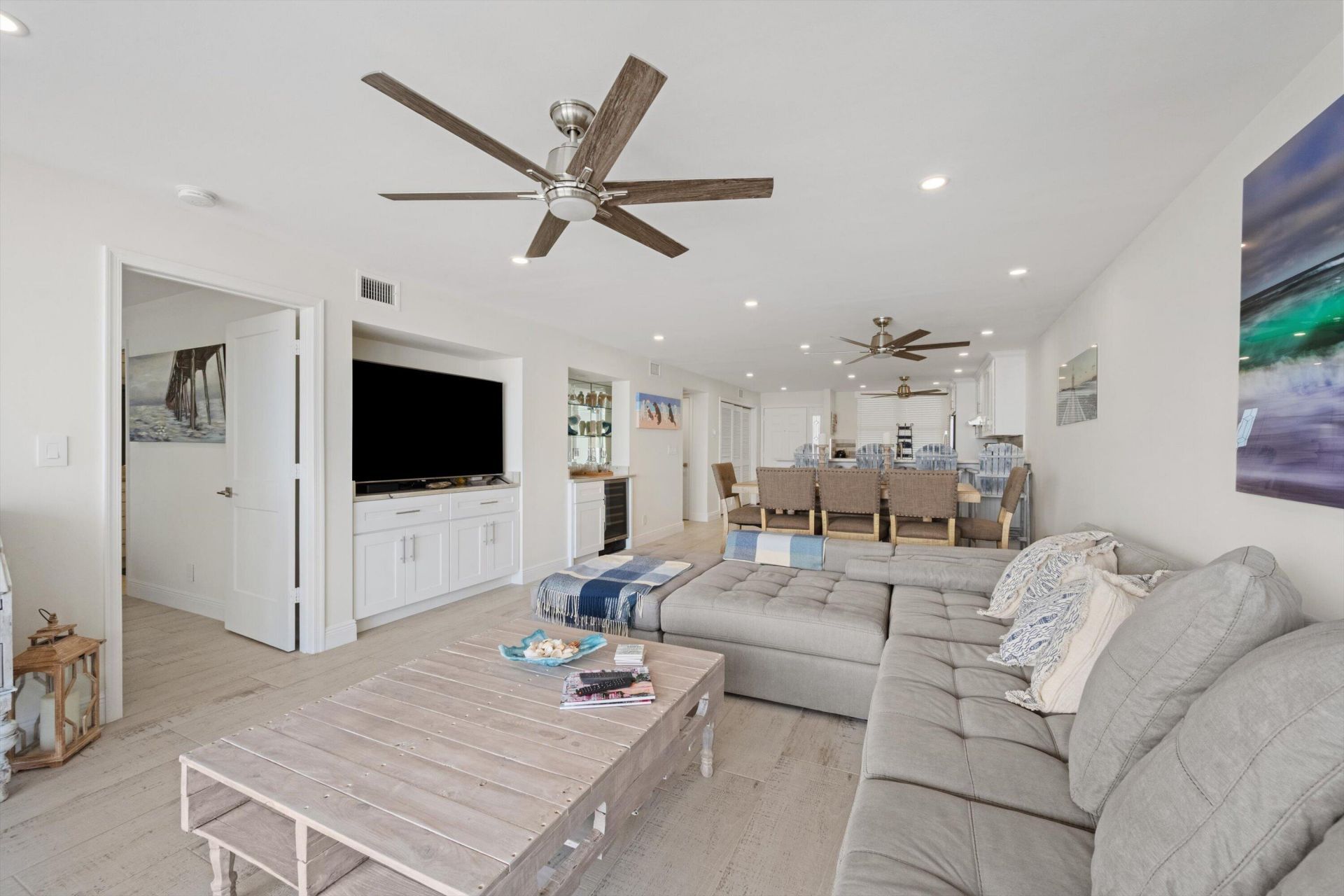 900 Ocean Drive, Unit 505, Juno Beach, FL 33408 Photo