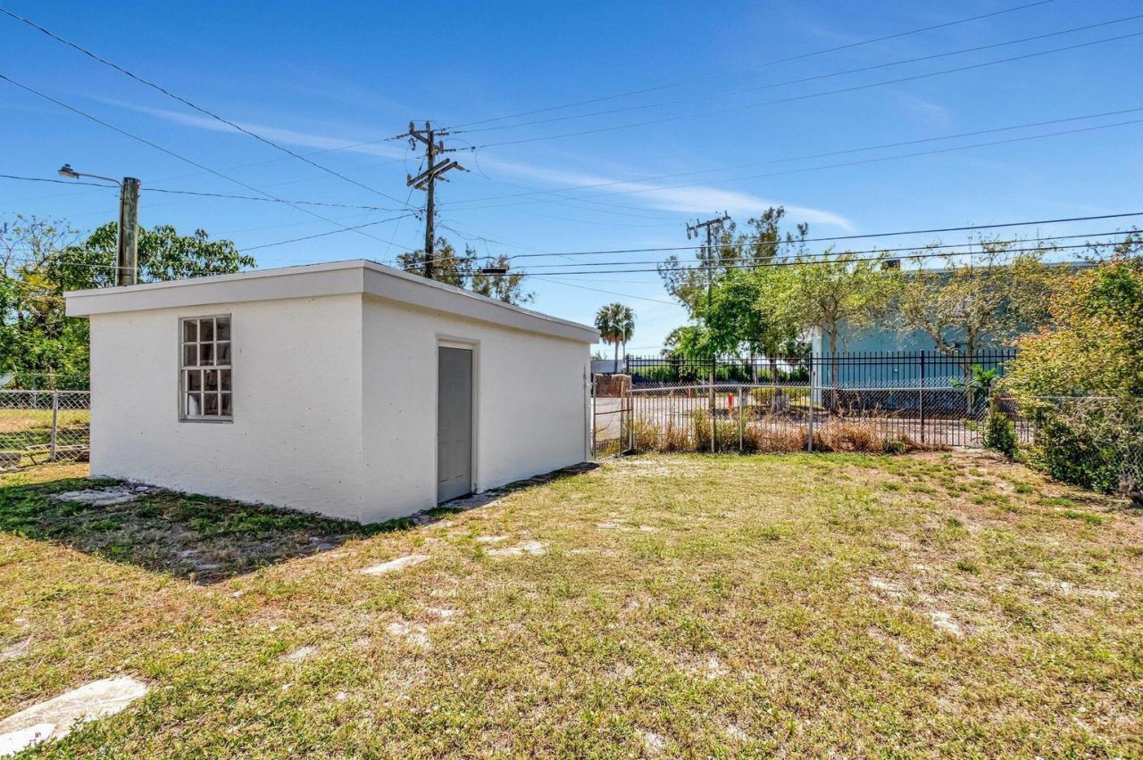 950 29th Street, West Palm Beach, FL 33407 Photo