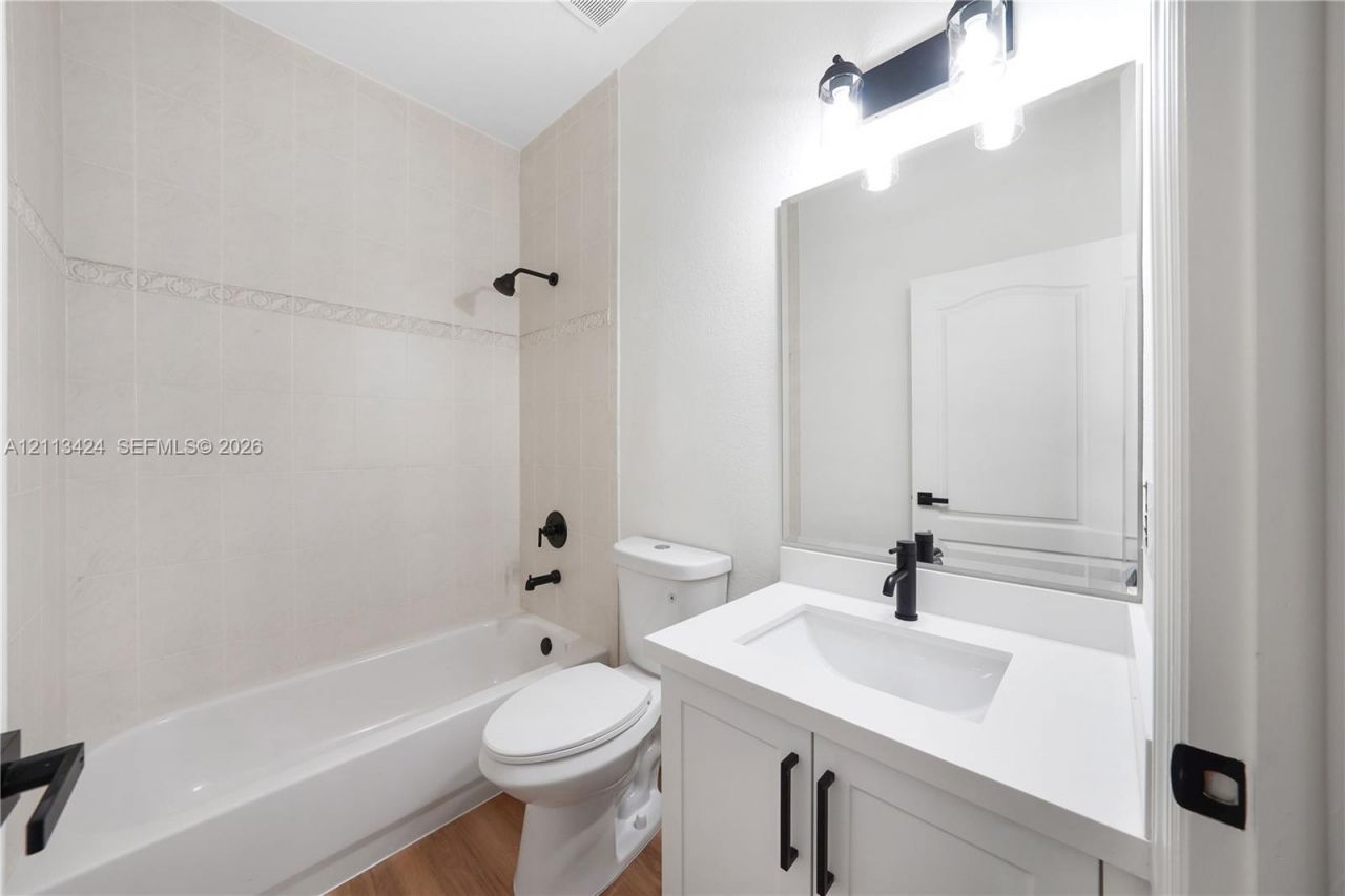 2465 SW 132nd Ter , Miramar, FL 33027 Photo