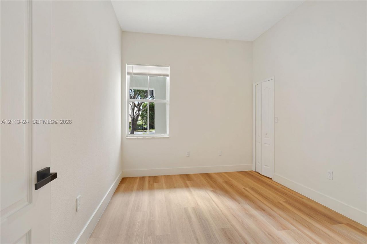 2465 SW 132nd Ter , Miramar, FL 33027 Photo
