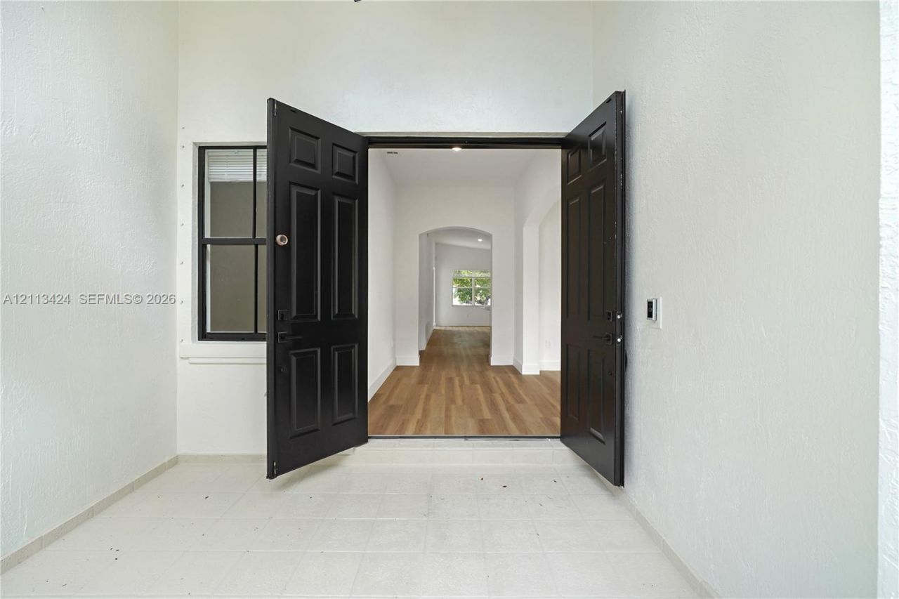 2465 SW 132nd Ter , Miramar, FL 33027 Photo