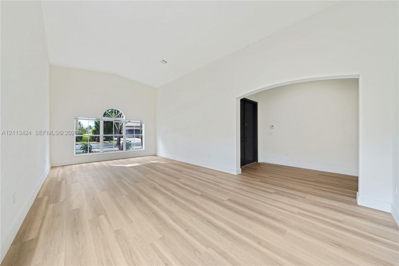 2465 SW 132nd Ter , Miramar, FL 33027 Photo