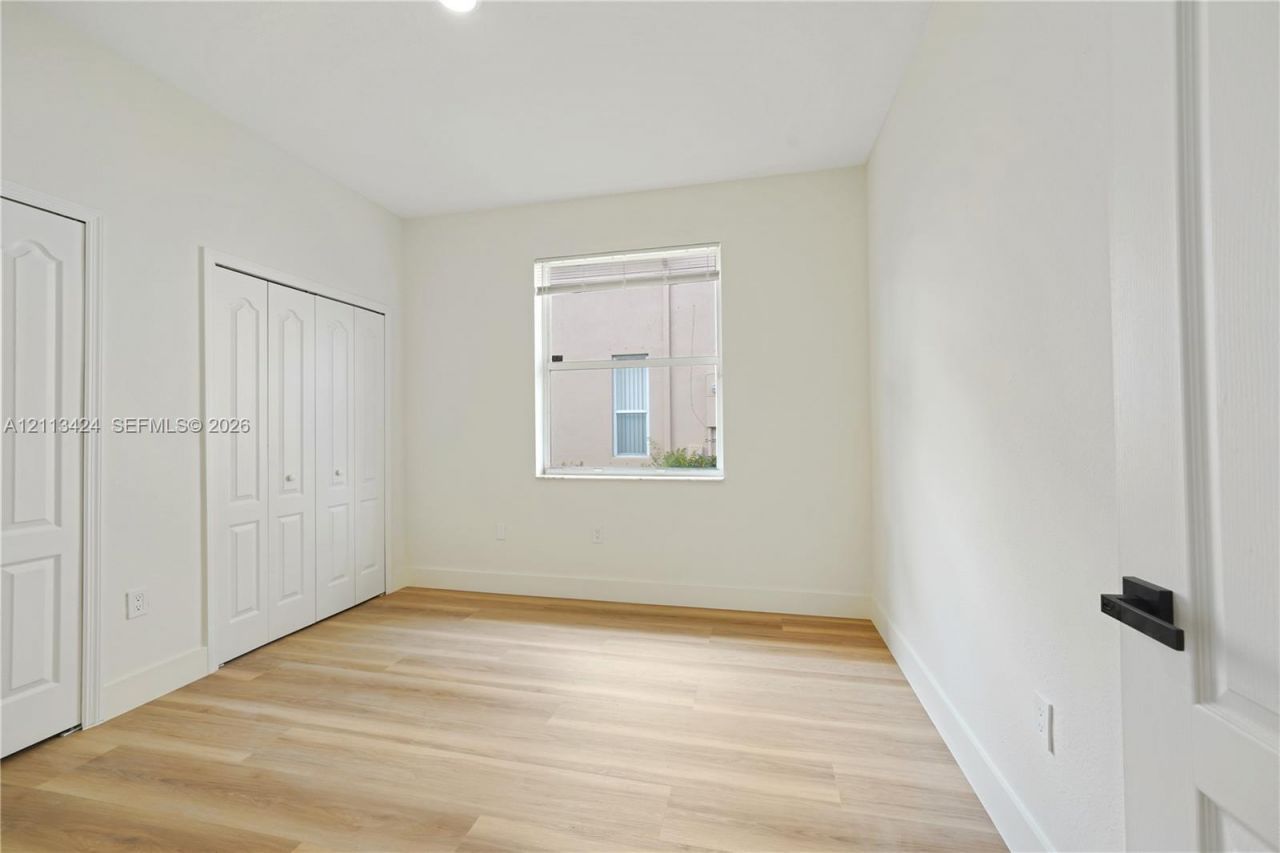 2465 SW 132nd Ter , Miramar, FL 33027 Photo