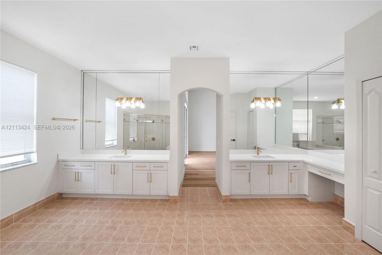 2465 SW 132nd Ter , Miramar, FL 33027 Photo