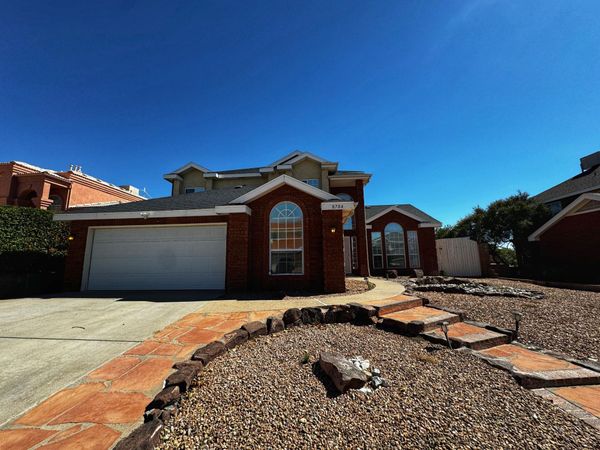 8704 Oakcrest Place NW, Albuquerque, NM 87114