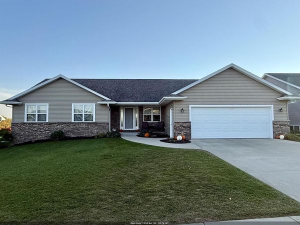 3561 BECKET DRIVE, Green Bay, WI 54313