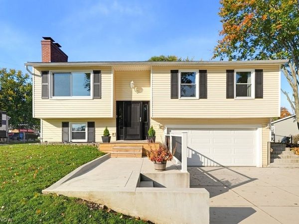 1545 Whitehall Drive , Mogadore, OH 44260