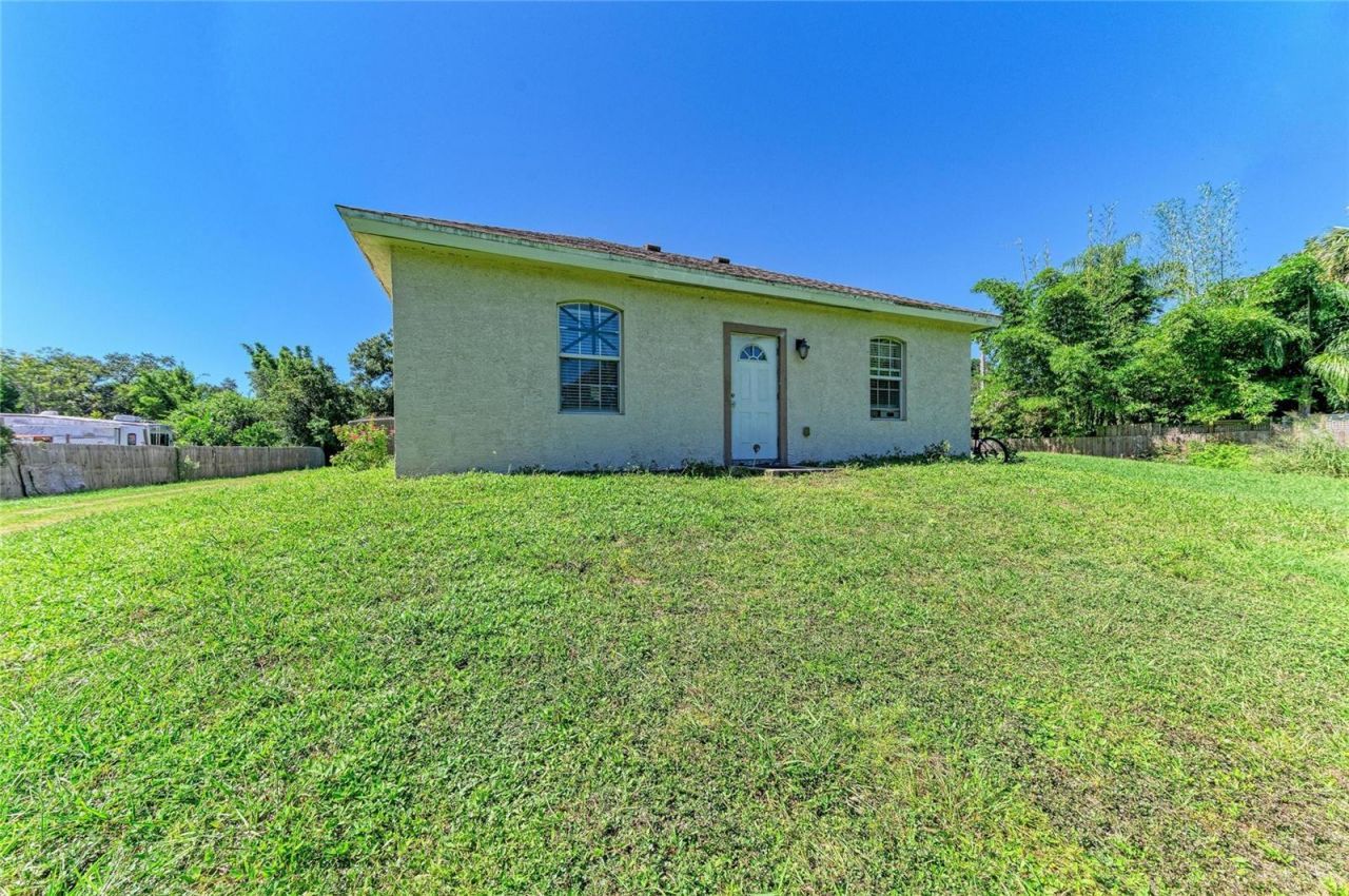 4510 Brazilnut Avenue , Sarasota, FL 34234 Photo