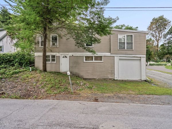 13 Orchard Street, East Greenbush, NY 12144