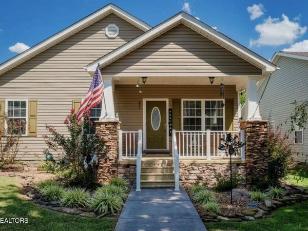 820 Stratford Ave, Sweetwater, TN 37874