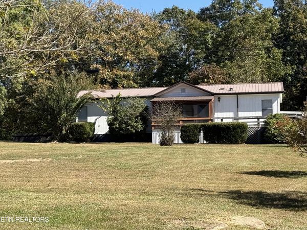 145 Florida Ave, Crossville, TN 38572