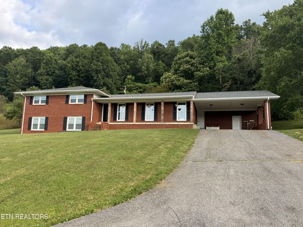 115 Red Oak Lane, New Tazewell, TN 37825