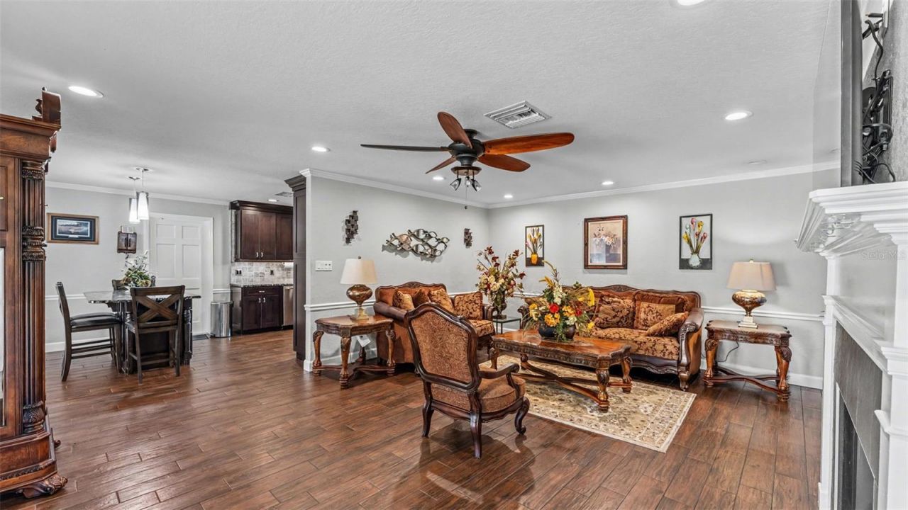 2050 Lake Ariana Boulevard , Auburndale, FL 33823 Photo