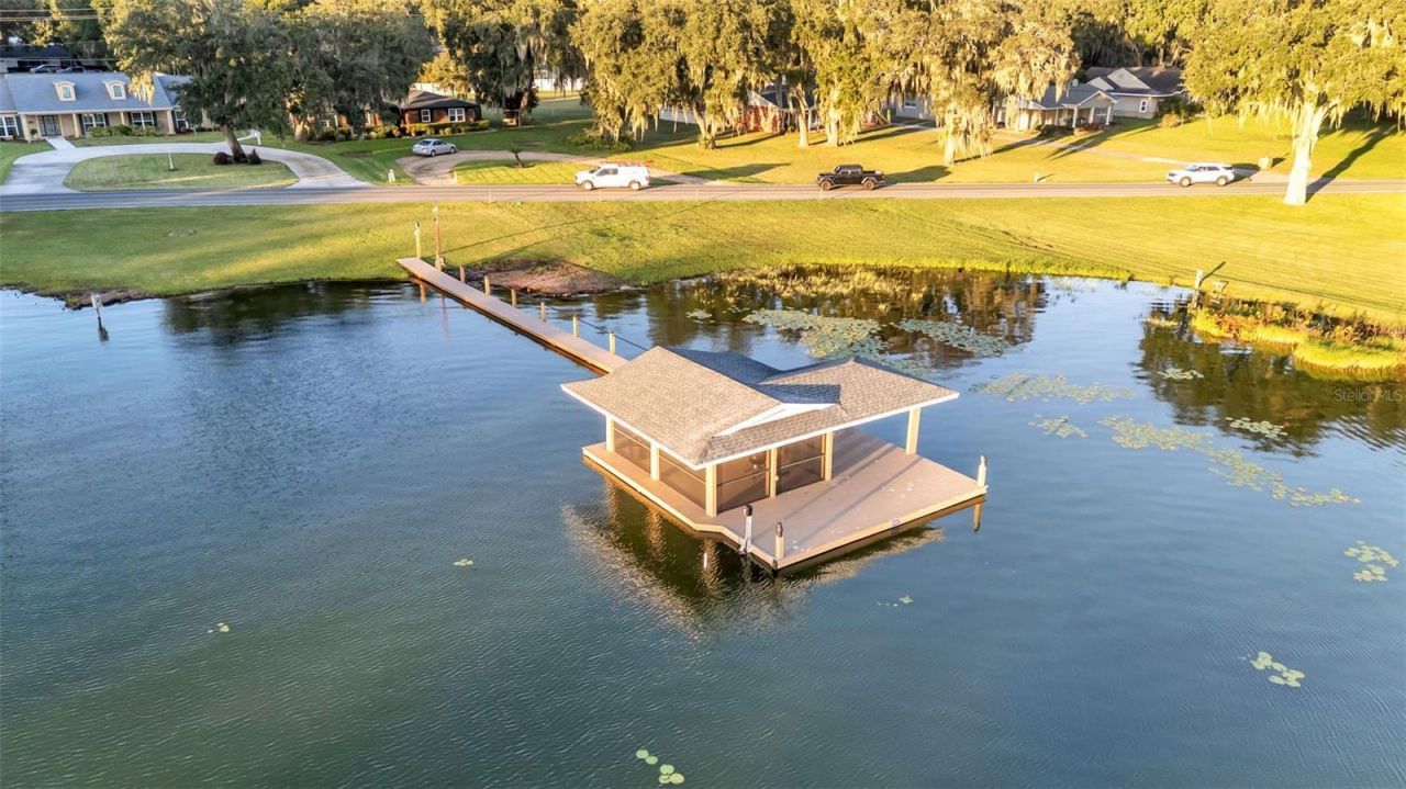 2050 Lake Ariana Boulevard , Auburndale, FL 33823 Photo