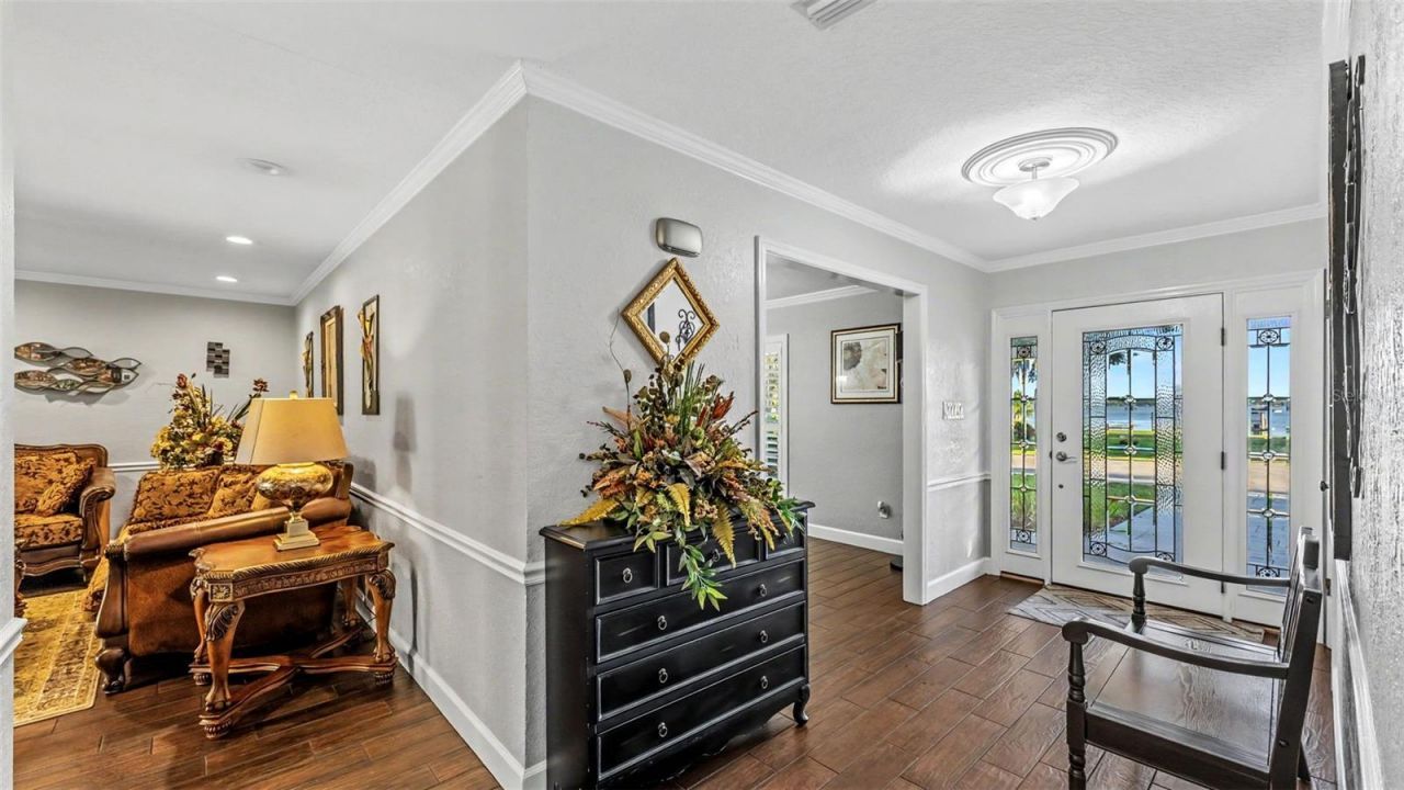 2050 Lake Ariana Boulevard , Auburndale, FL 33823 Photo