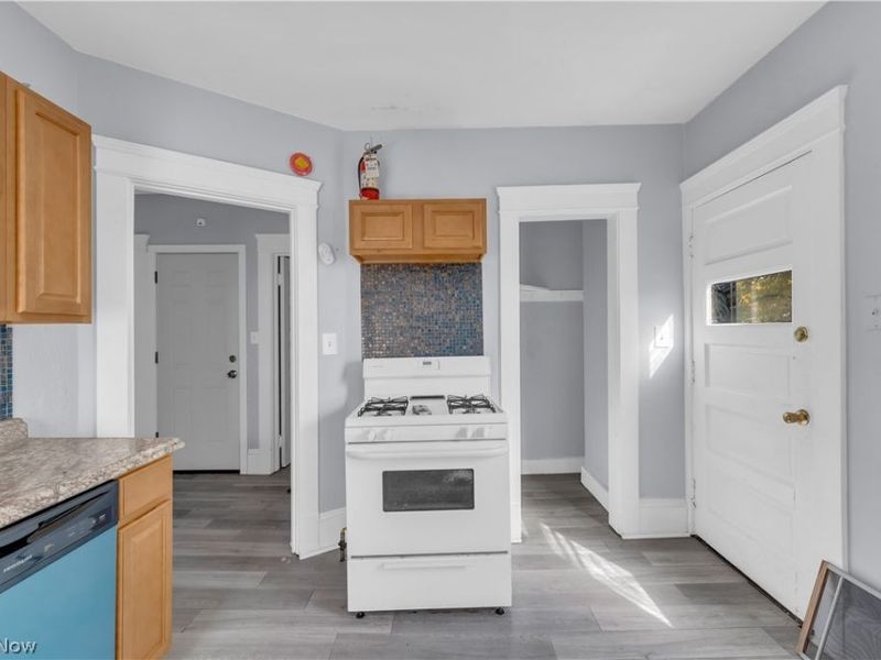 4285 W 30th Street, Cleveland, OH 44109 Photo 20