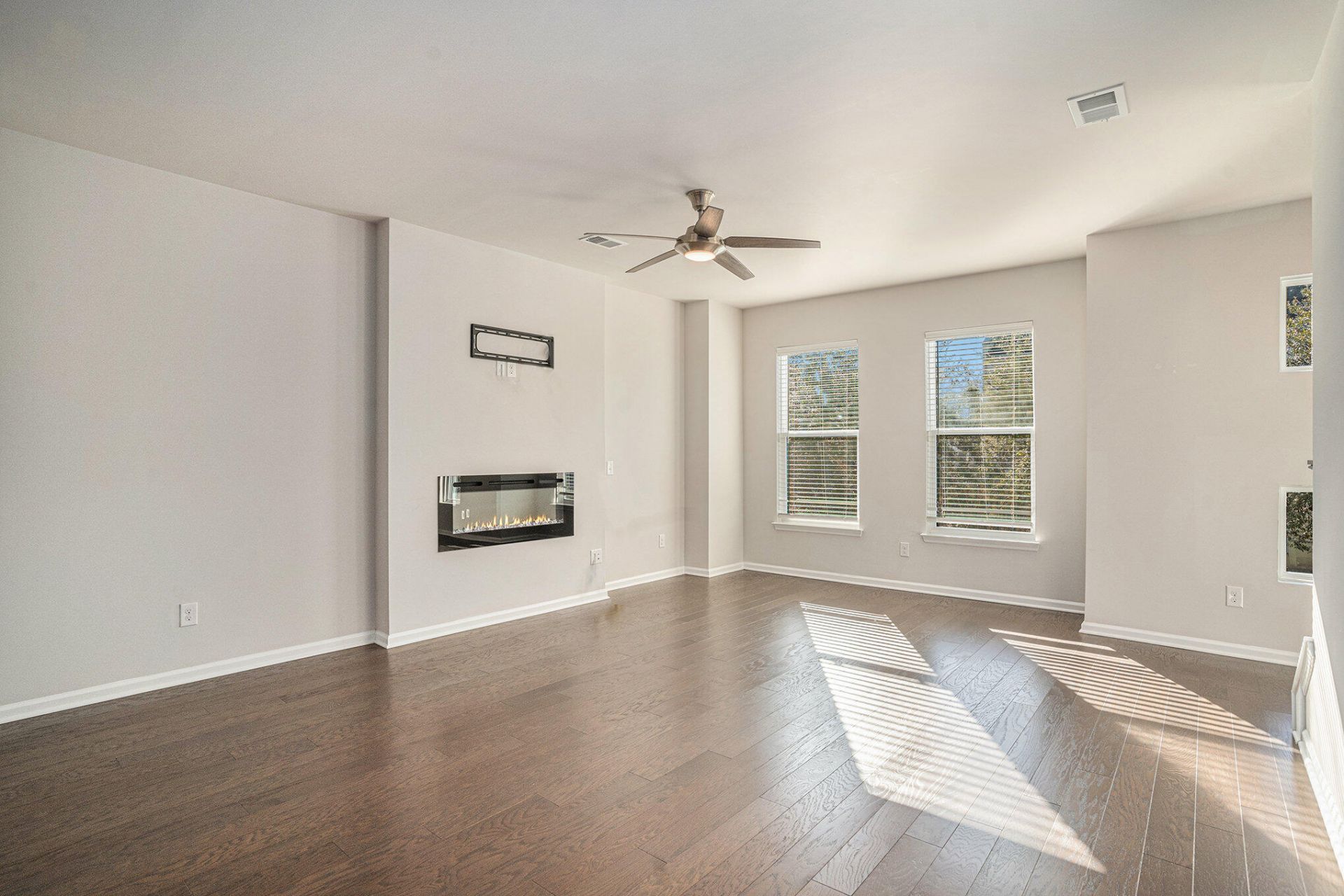 4575 Summey Street Photo 11