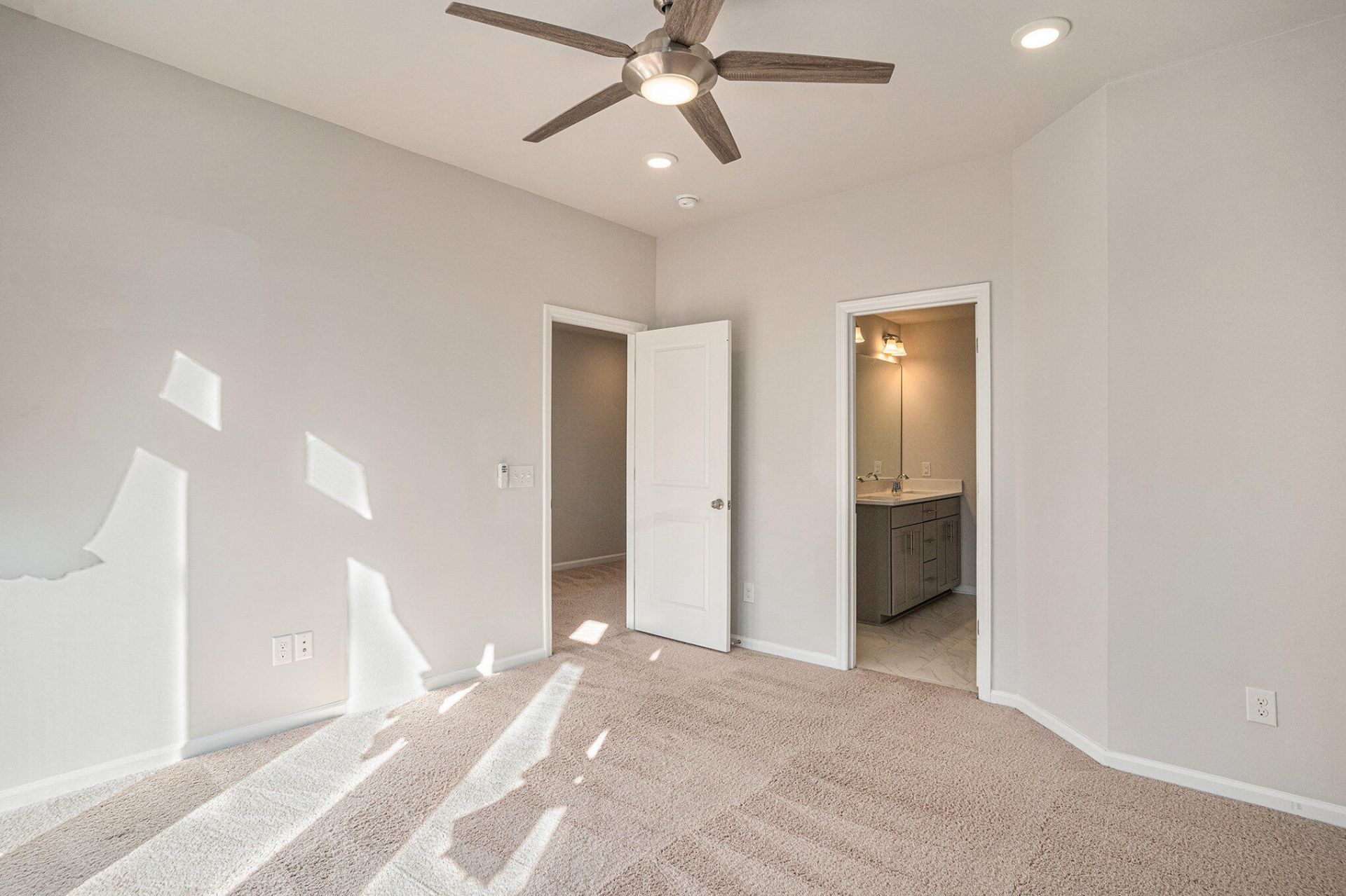4575 Summey Street Photo 12