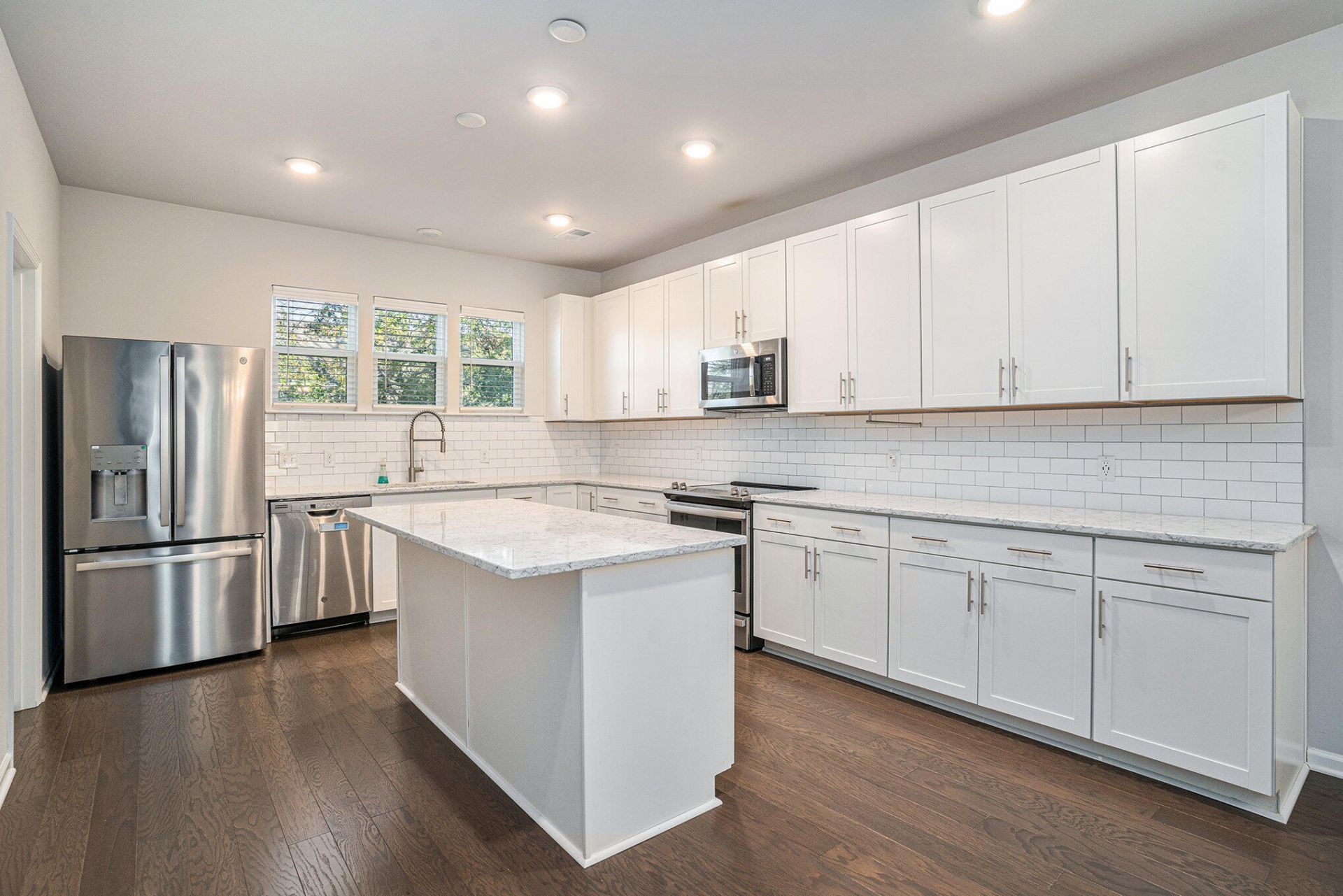 4575 Summey Street Photo 4