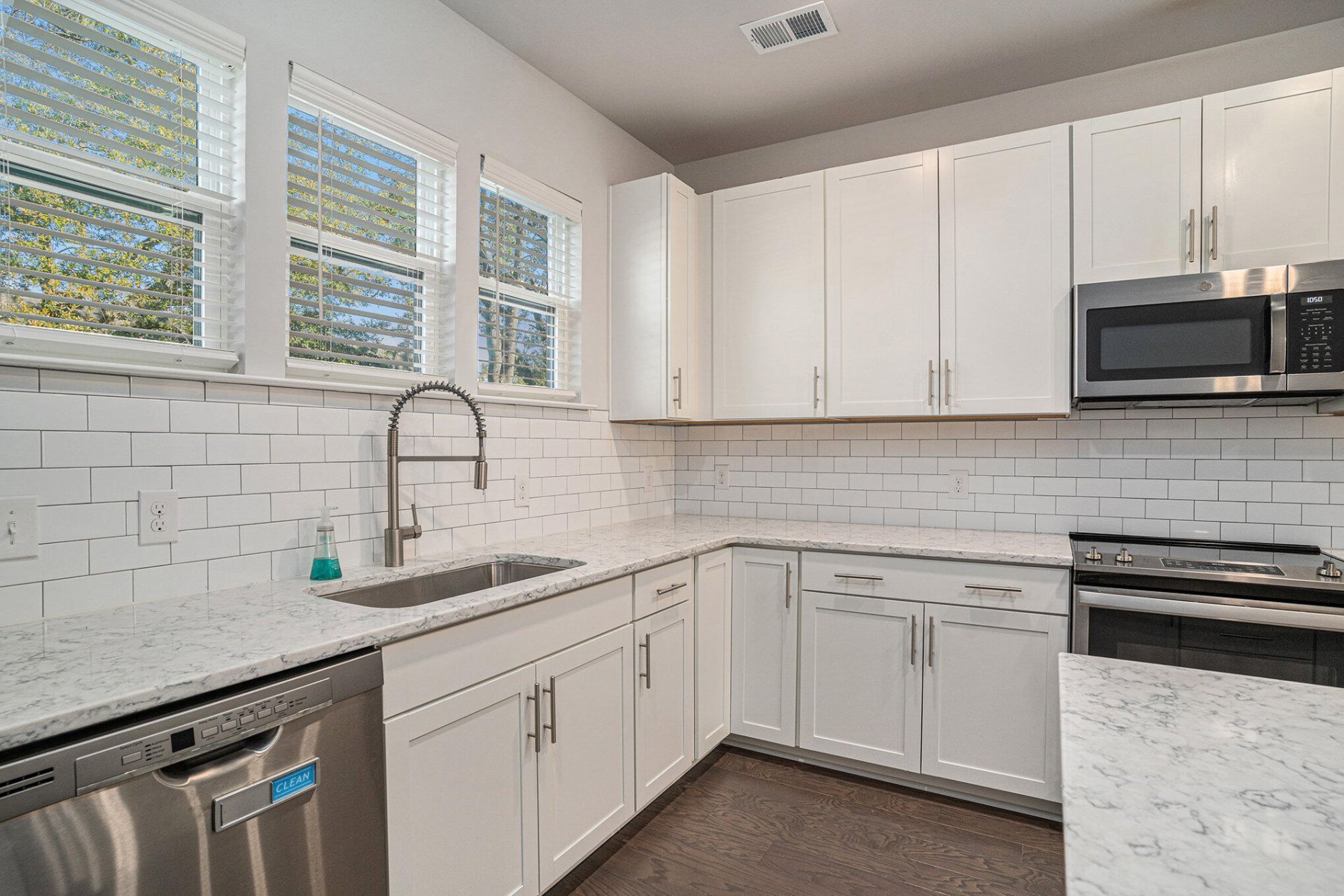4575 Summey Street Photo 6