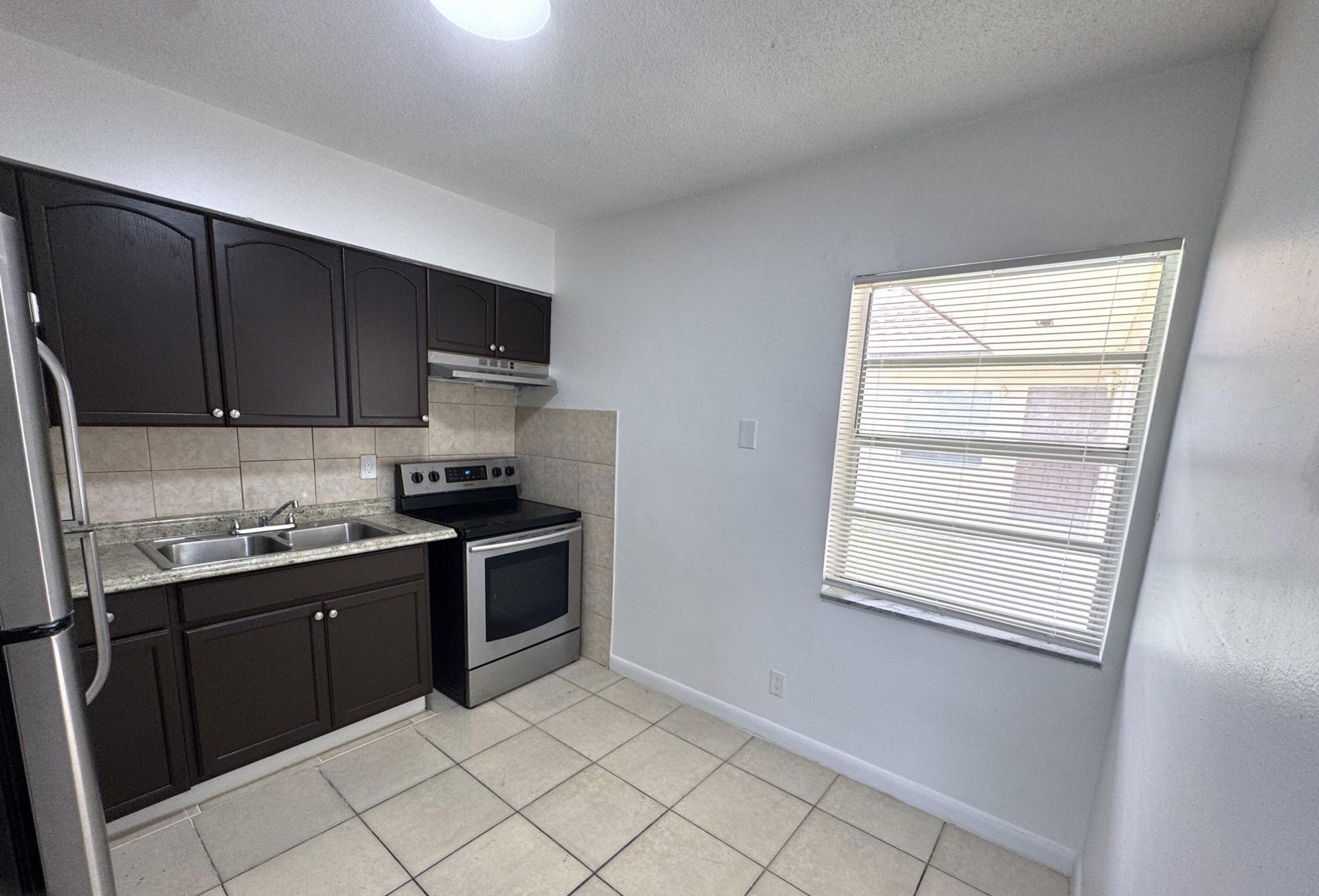 4001 NW 31st Avenue, Unit 1, Lauderdale Lakes, FL 33309 Photo