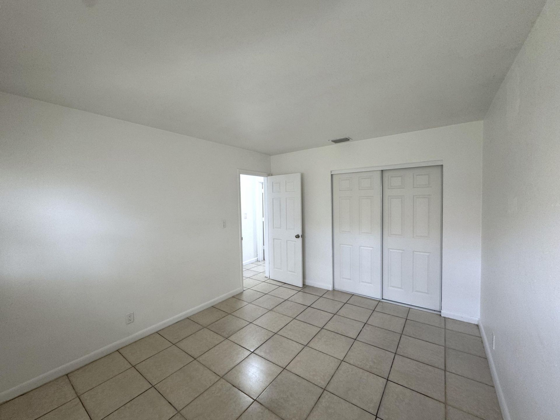 4001 NW 31st Avenue, Unit 1, Lauderdale Lakes, FL 33309 Photo