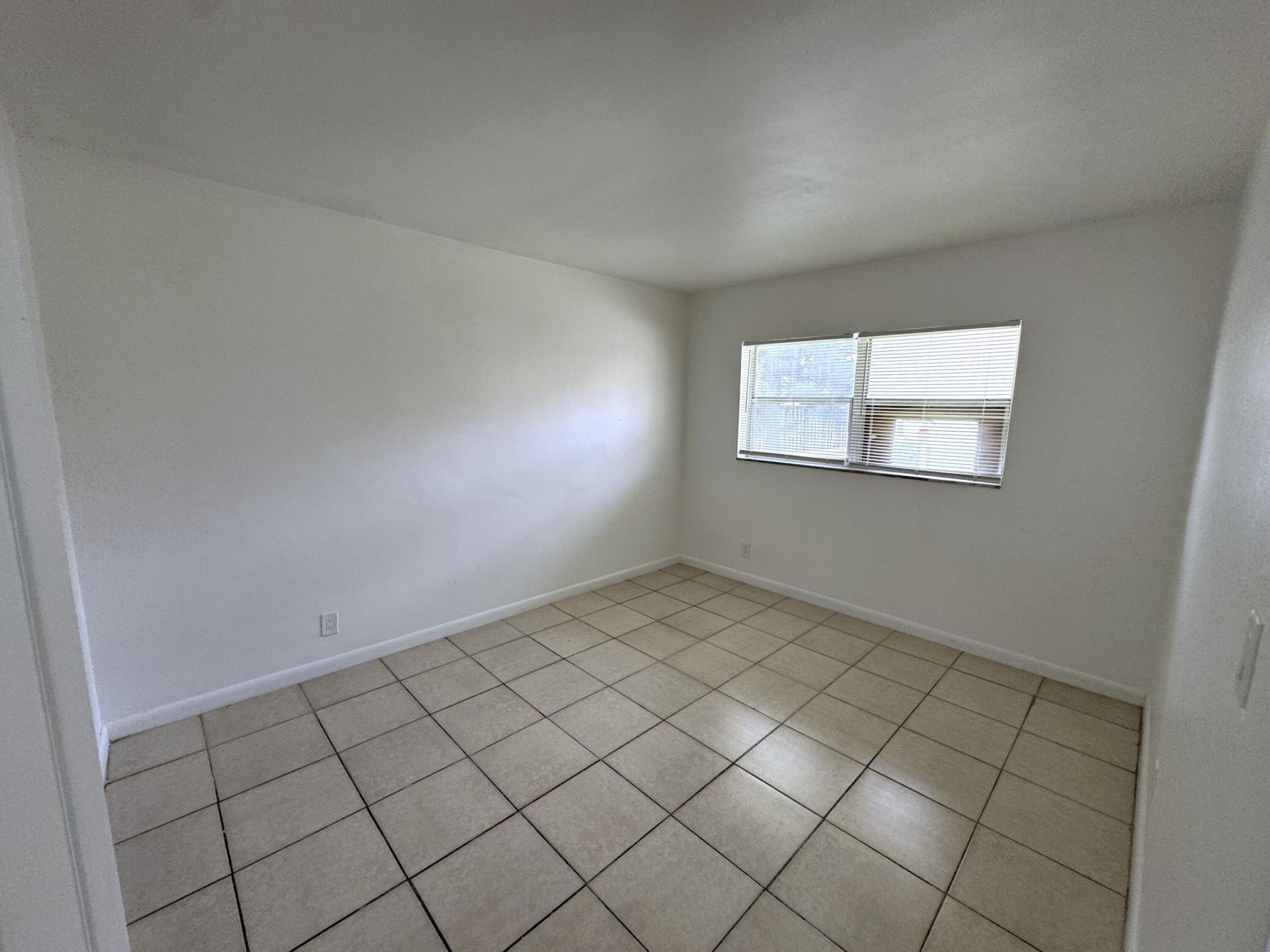 4001 NW 31st Avenue, Unit 1, Lauderdale Lakes, FL 33309 Photo