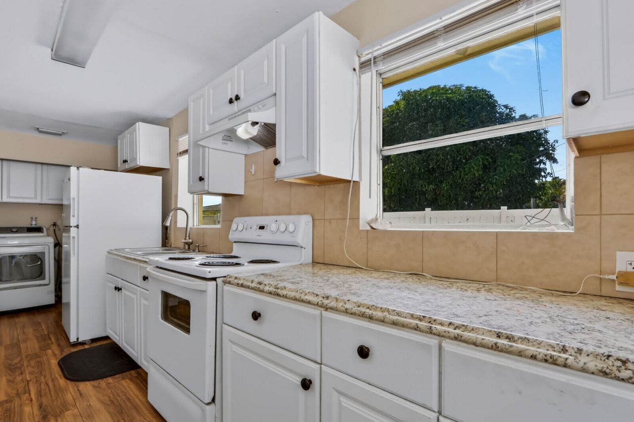 147 Foresteria Drive, Lake Park, FL 33403 Photo