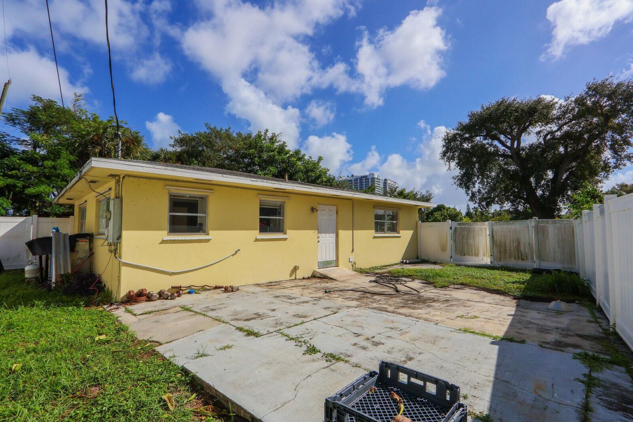 147 Foresteria Drive, Lake Park, FL 33403 Photo