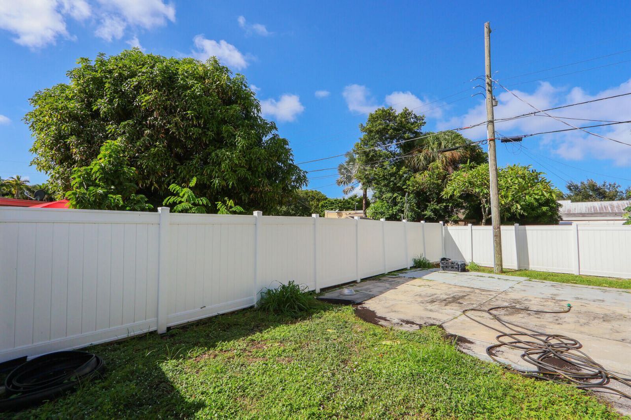 147 Foresteria Drive, Lake Park, FL 33403 Photo