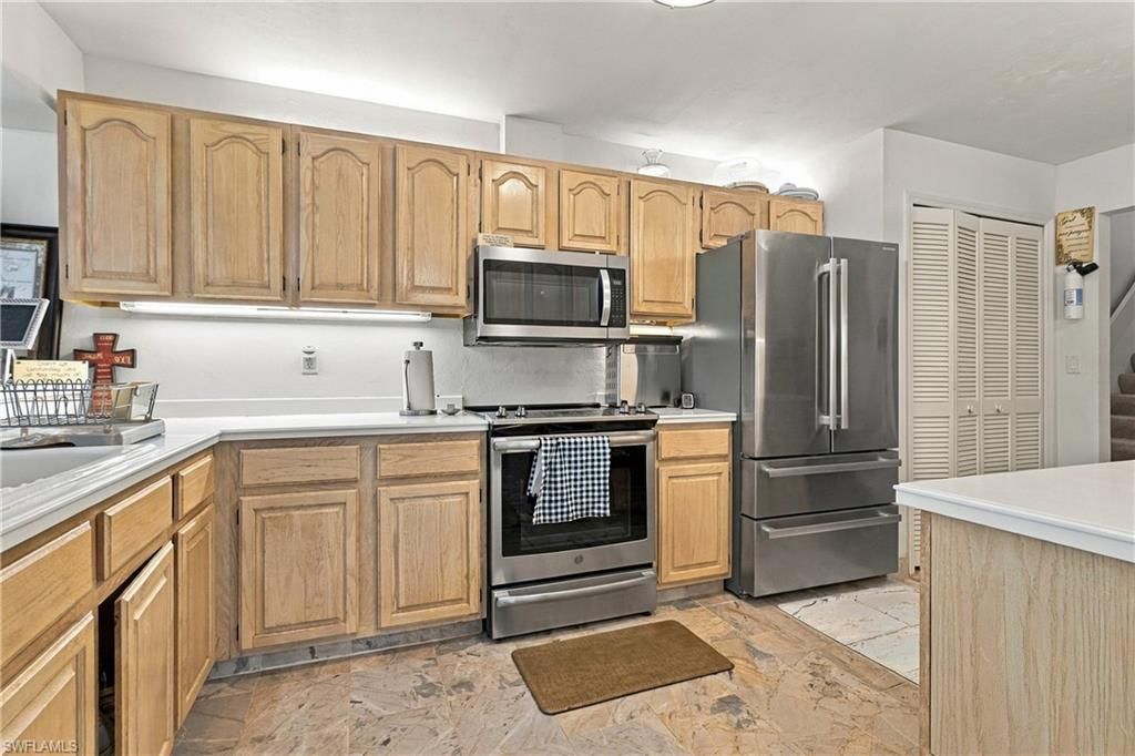 6550 Willow Lake Cir , Fort Myers, FL 33966 Photo