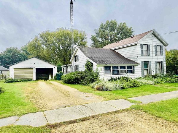 209 E Mill Street, MILLEDGEVILLE, IL 61051