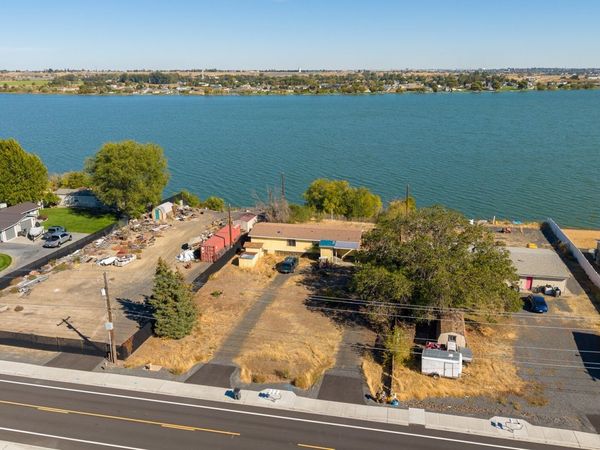 3107 Westshore Drive NE, Moses Lake, WA 98837